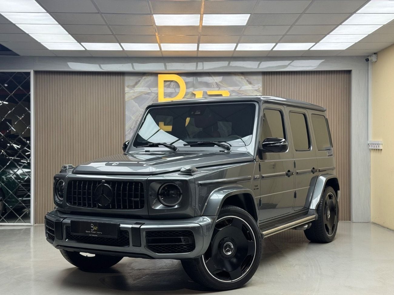Mercedes-Benz G 63 AMG - фото 1