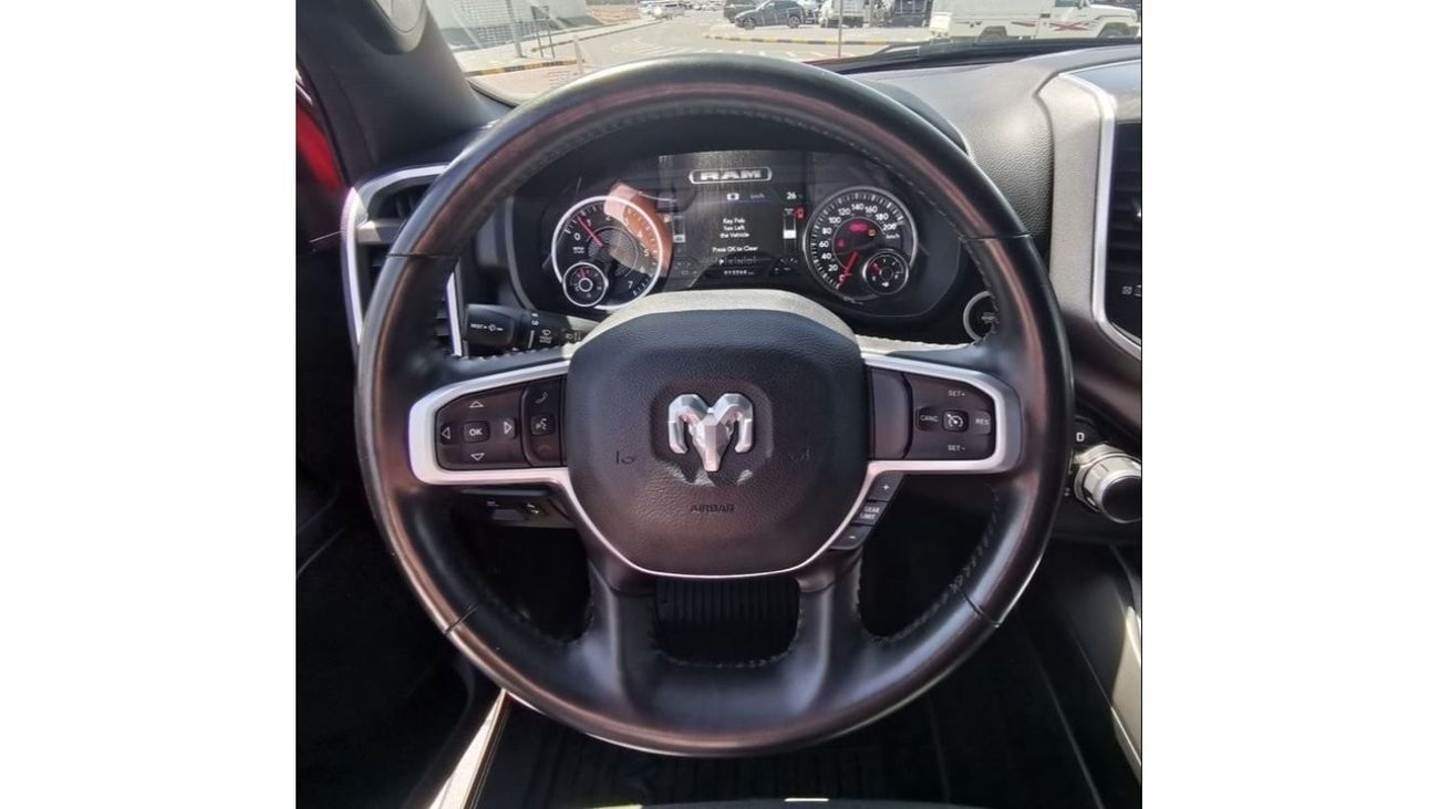 RAM 1500 Dodge RAM Bighorn - 2022 - Red