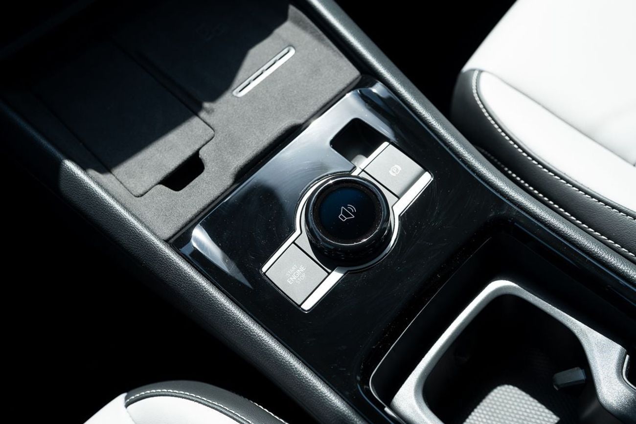 فولكس واجن تايرون L 330TSI 2.0L 2WD Elite New Shape 2025