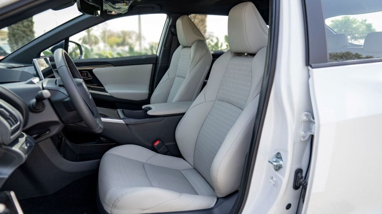 تويوتا bZ4X EV X-MODE 4WD PRO AT MY2023 – WHITE