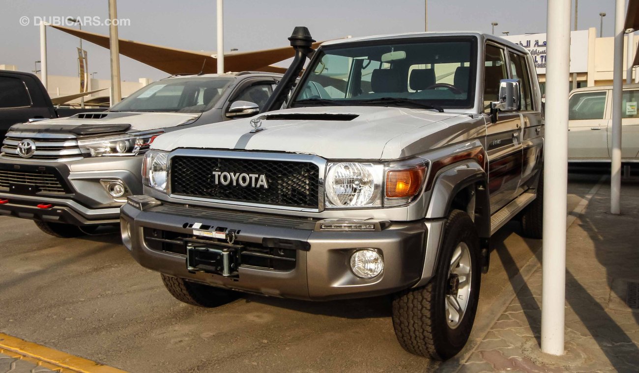 Toyota Land Cruiser Pick Up V8 DIESEL WITH WINCH & DIFF LOCK