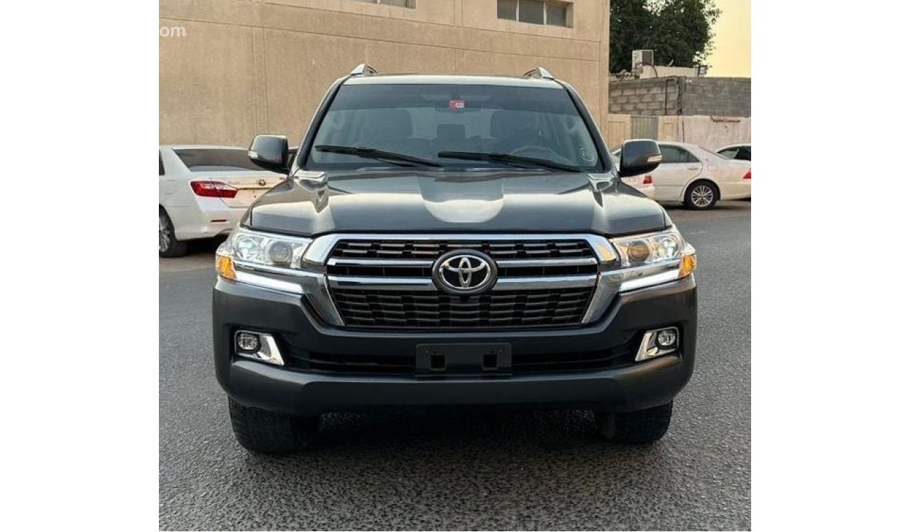 تويوتا لاند كروزر TOYOTA LANDCRUISER 2015 FULL OPTION GXR