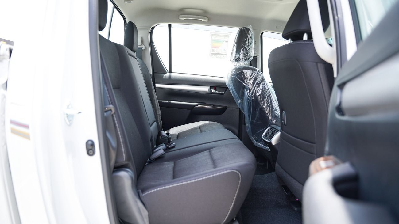 Toyota Hilux SR5 (NON GCC)