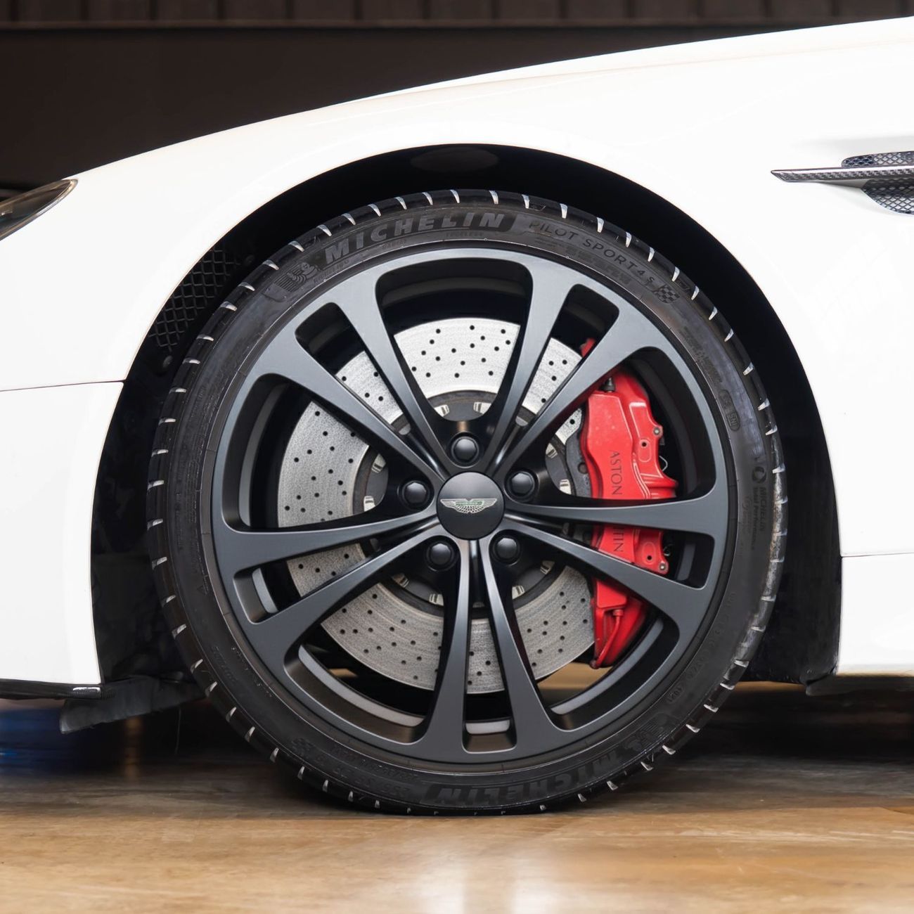 أستون مارتن فانتيج V12 AED 289,950 • 0% Downpayment • Vantage S V12 • Agency Service Contract Until 2027