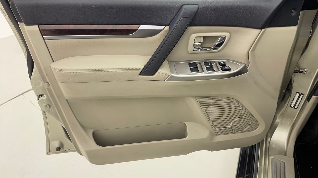 ميتسوبيشي باجيرو GLS BASE 3.5 | بدون دفعة مقدمة | اختبار القيادة في المنزل