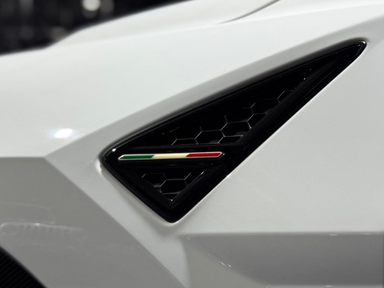 Lamborghini Urus 2024 Lamborghini Urus Performante, May 2028 Warranty, Very Low Kms, 666 HP