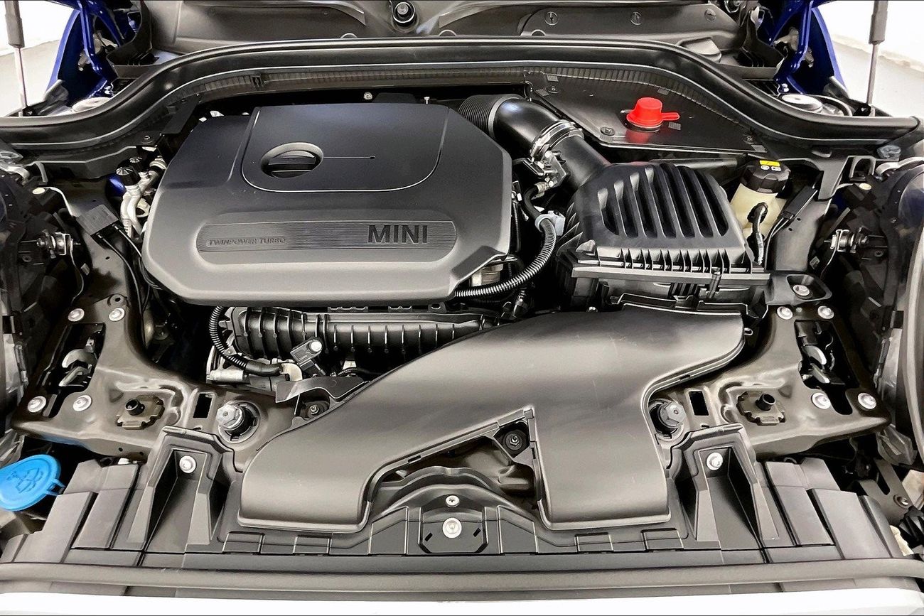 ميتسوبيشي مونتيرو GLS Premium | عرض العيد الحصري | خالية من أضرار الفيضانات