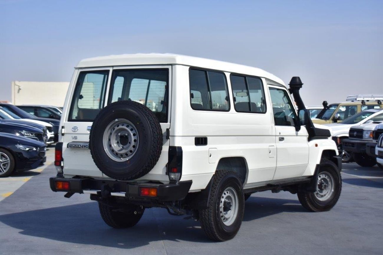 Toyota Land Cruiser 70 2024 TOYOTA LC 78 HARDTOP V8 4.5L TURBO DIESEL MT