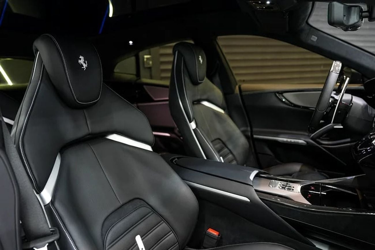 فيراري بوروسانجوي Panoramic Roof, Carbon Exterior/Interior, Dealer Warranty + Service!!