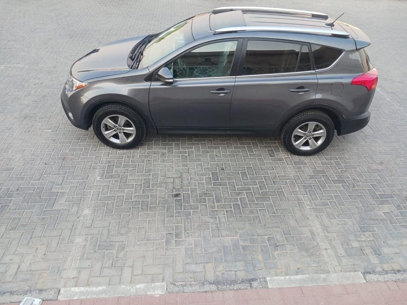 تويوتا راف ٤ 2015