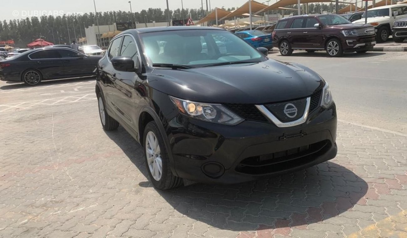 Nissan Rogue Sports - Very Clean Car