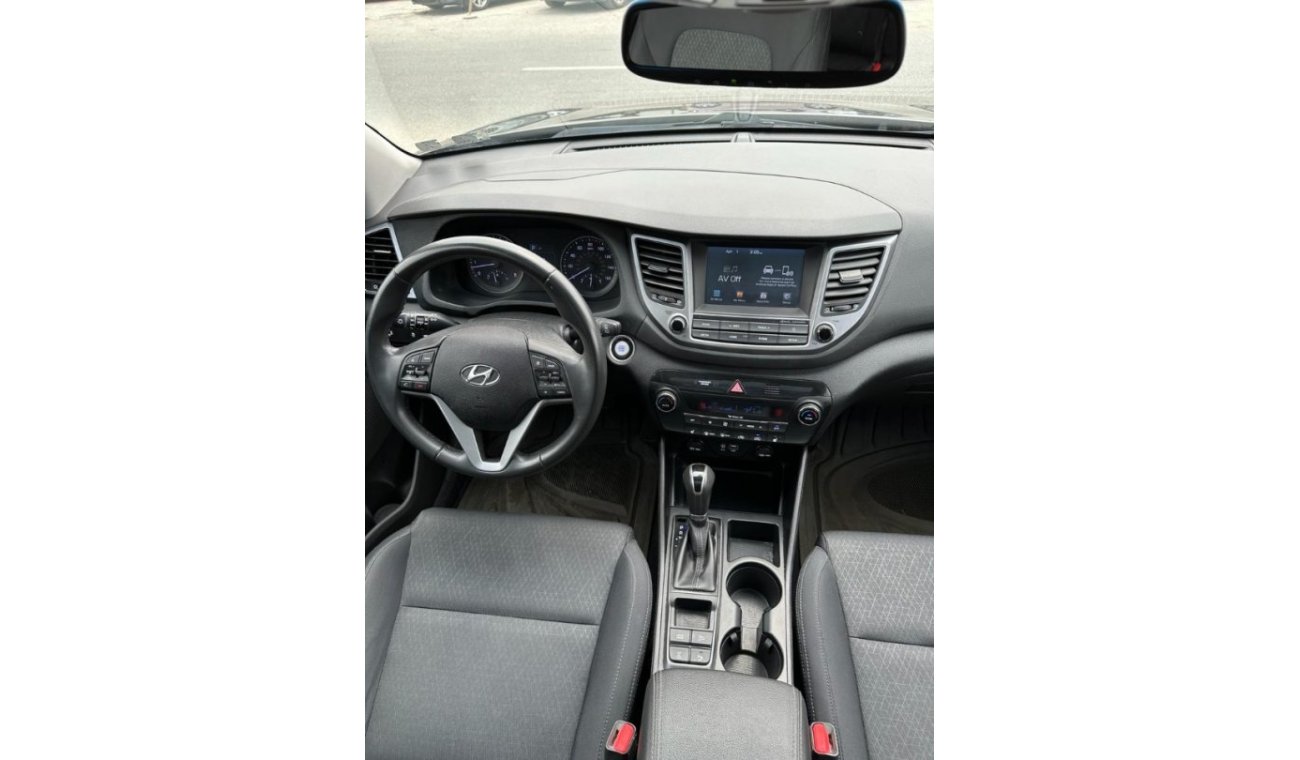 Hyundai Tucson car in perfect condition 2018 4wd with engine capacity 1.6 turbocharged