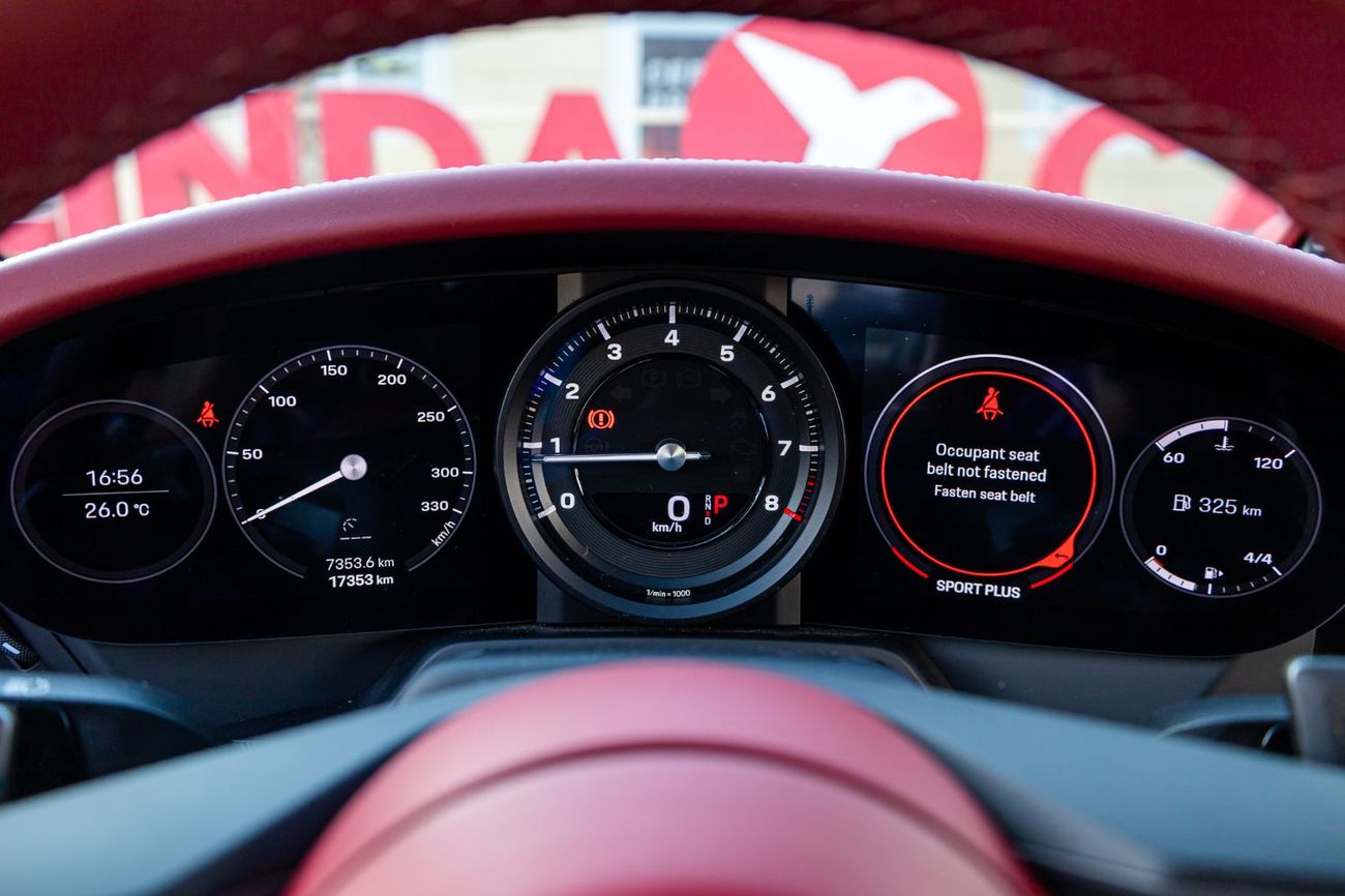 بورش 911 Carrera 4 3.0L (444 HP) Coupe