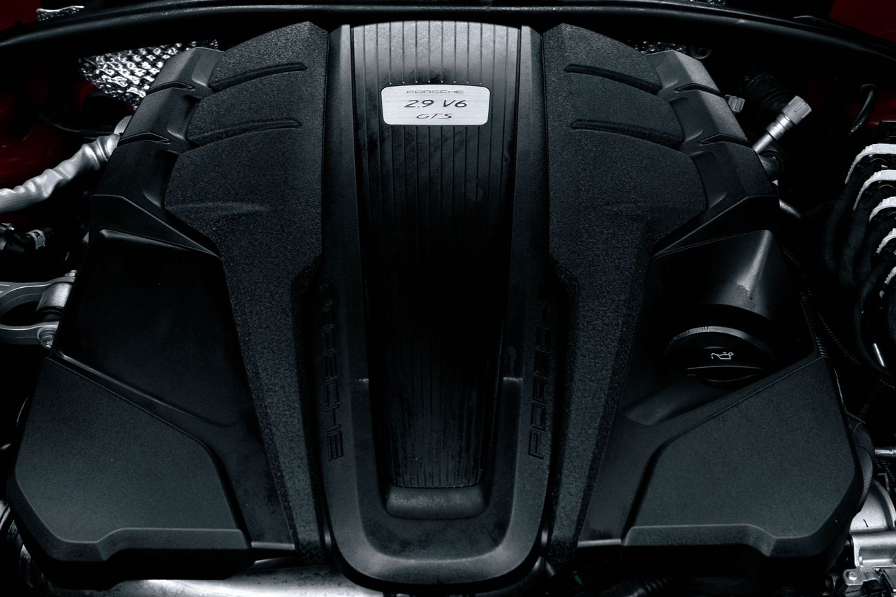 Porsche Macan Macan GTS  | 5,875 P.M | 0% Downpayment | Impeccable Condition!