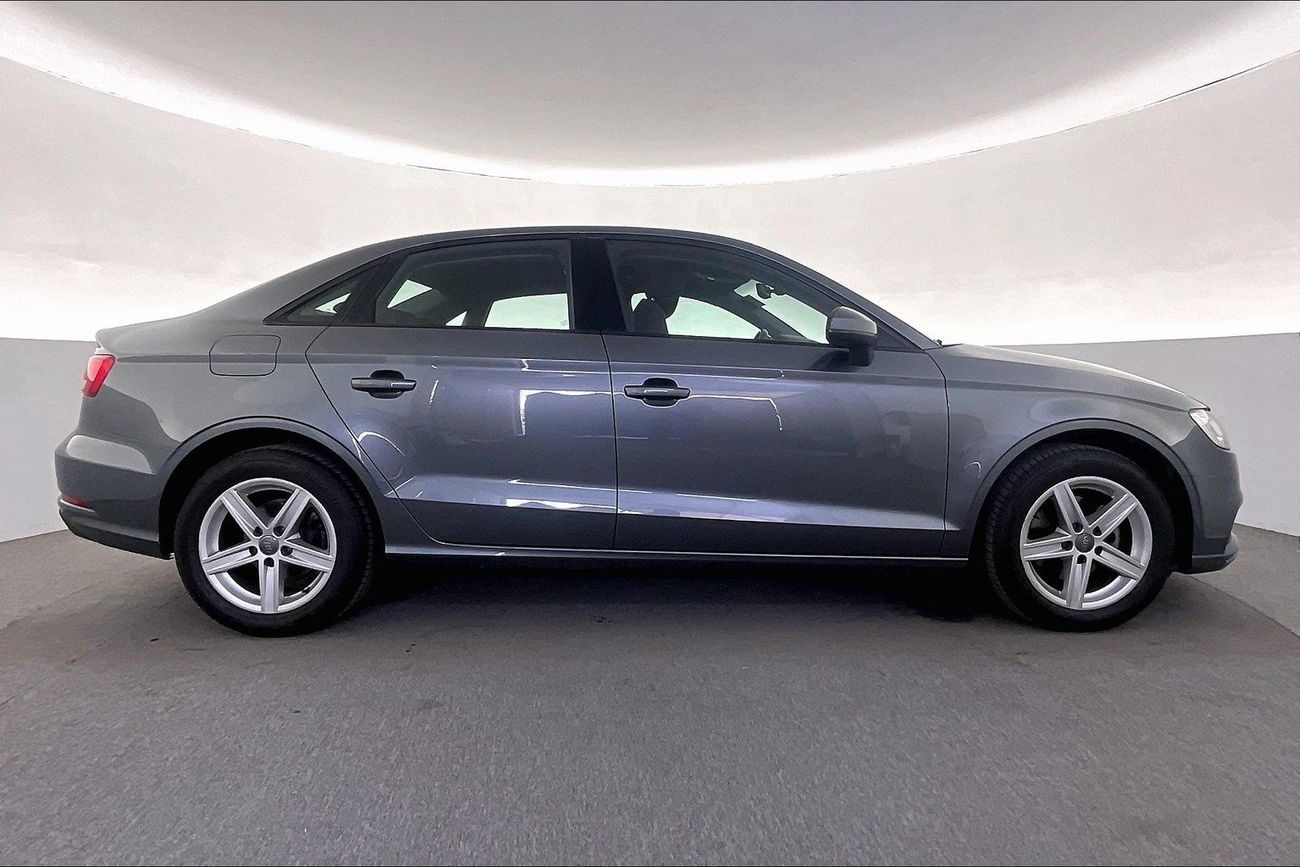 أودي A3 30 TFSI | شامل الضمان | 0 ﺪﻔﻋﺓ ﺃﻮﻟﻯ