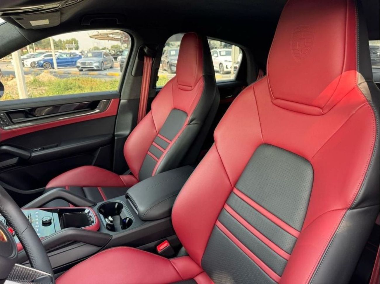 Porsche Cayenne GCC SPEC UNDER WARRANTY NEAT AND CLEAN