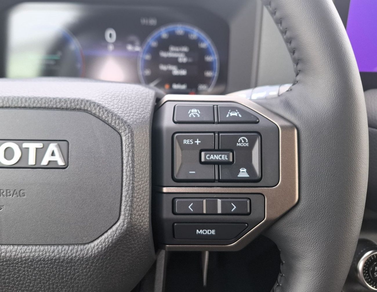 Toyota Prado Toyota Prado Luxury 2.4L 2025 GCC Black inside Brown Petrol Radar (Export Only)