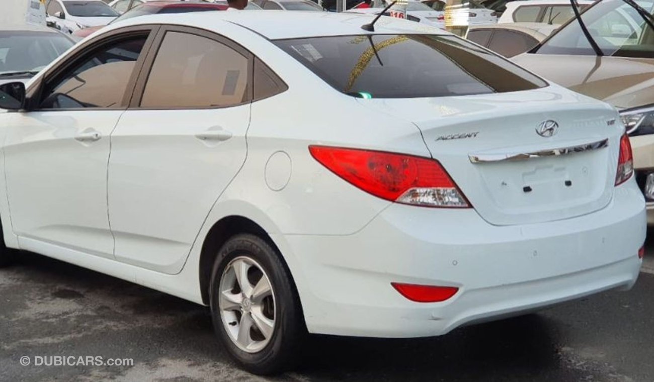 Hyundai Accent