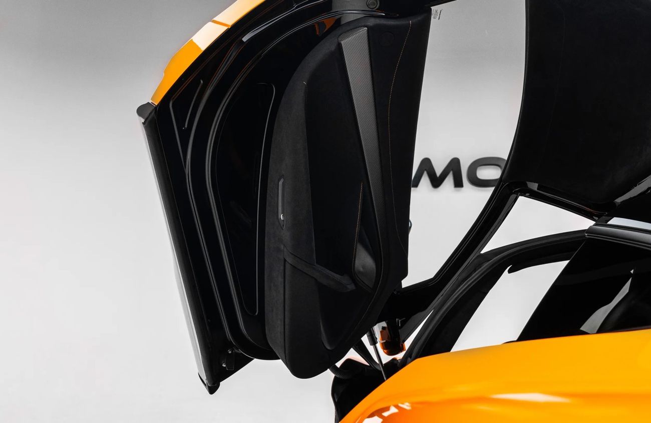 مكلارين 765LT 4.0L V8 Twin-Turbocharged Engine