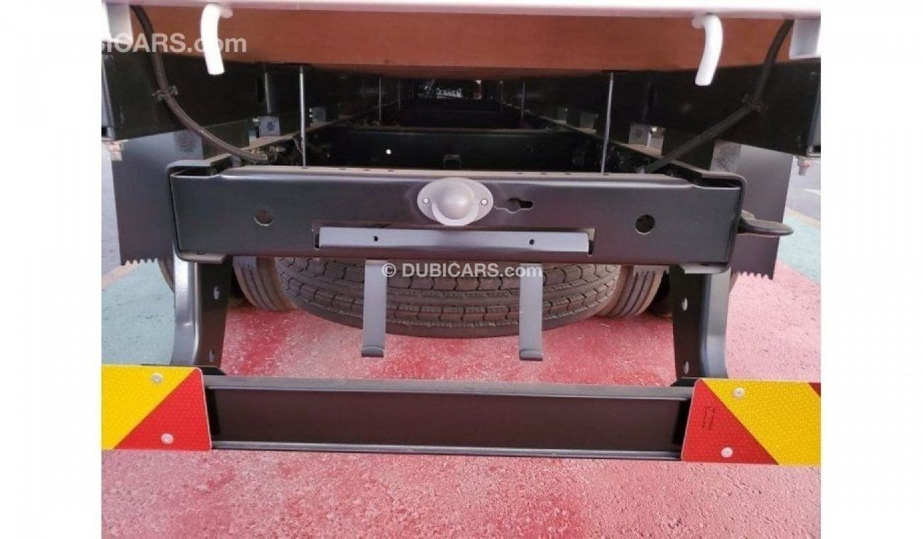 Mitsubishi Fuso Canter Mitsubishi Canter FUSO Body 4.2L DSL 170L - EXTRA FUEL TANK - ORIGNAL BOX