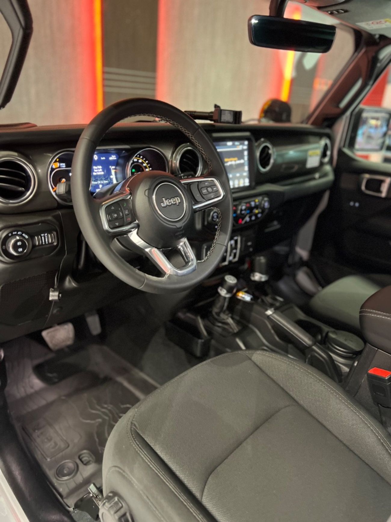 Jeep Wrangler Sahara 3.6L A/T (5 Seater)