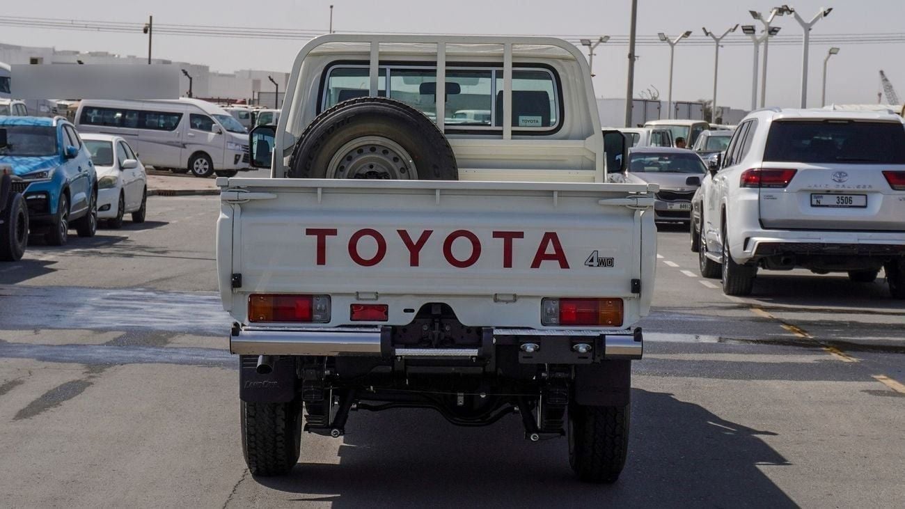 Toyota Land Cruiser Pick Up PICKUP LC79 S/C DIESEL 2.8L M/T Basic Option , 2025 Model