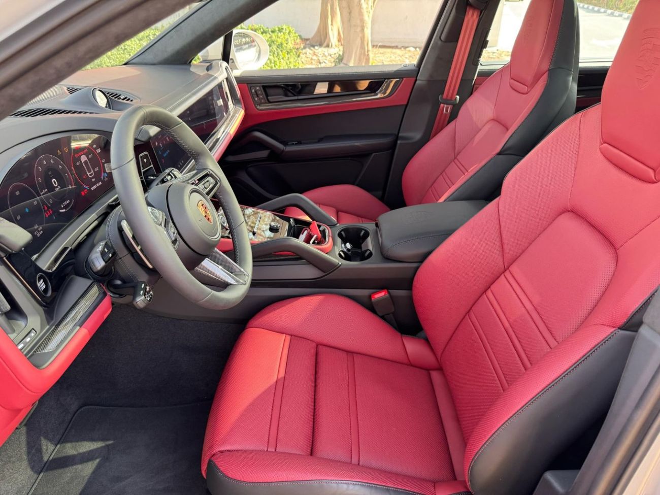 Porsche Cayenne GTS Coupe **2025**GCC SPEC UNDER WARRANTY