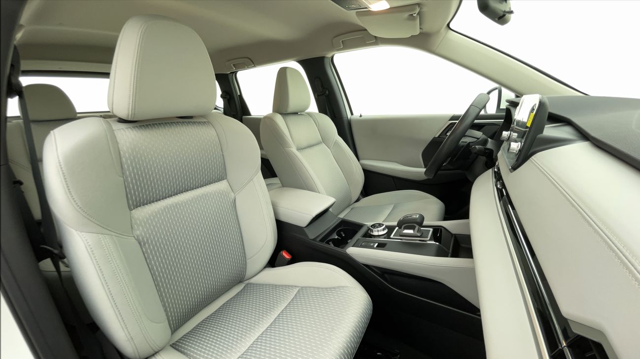 Mitsubishi Outlander ML WITH FABRIC SEAT 2.5 | Zero Down Payment | Home Test Drive