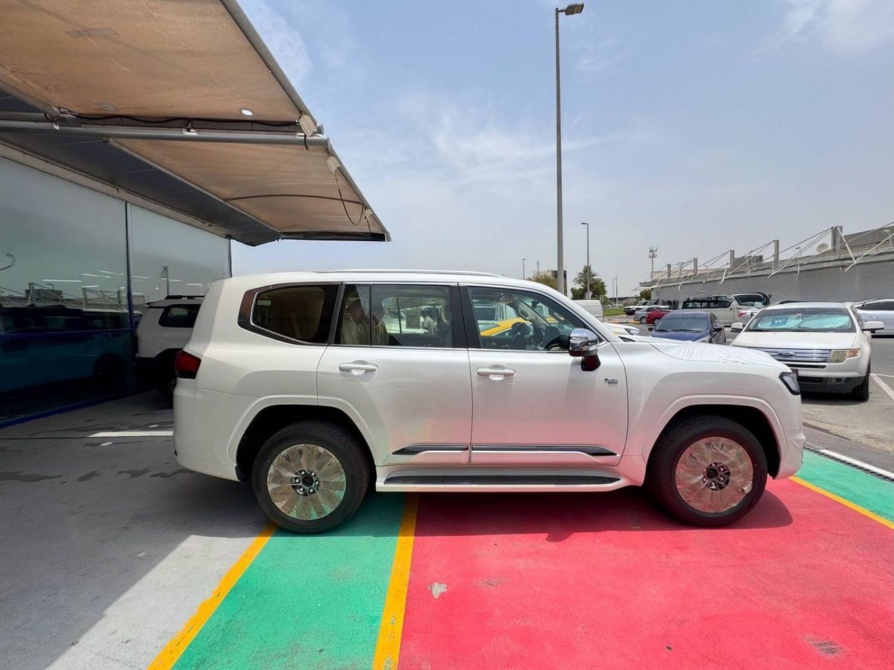 تويوتا لاند كروزر 2025 TOYOTA LAND CRUISER VX 3.5L HYBRID 4X4 BRAND NEW 0KM