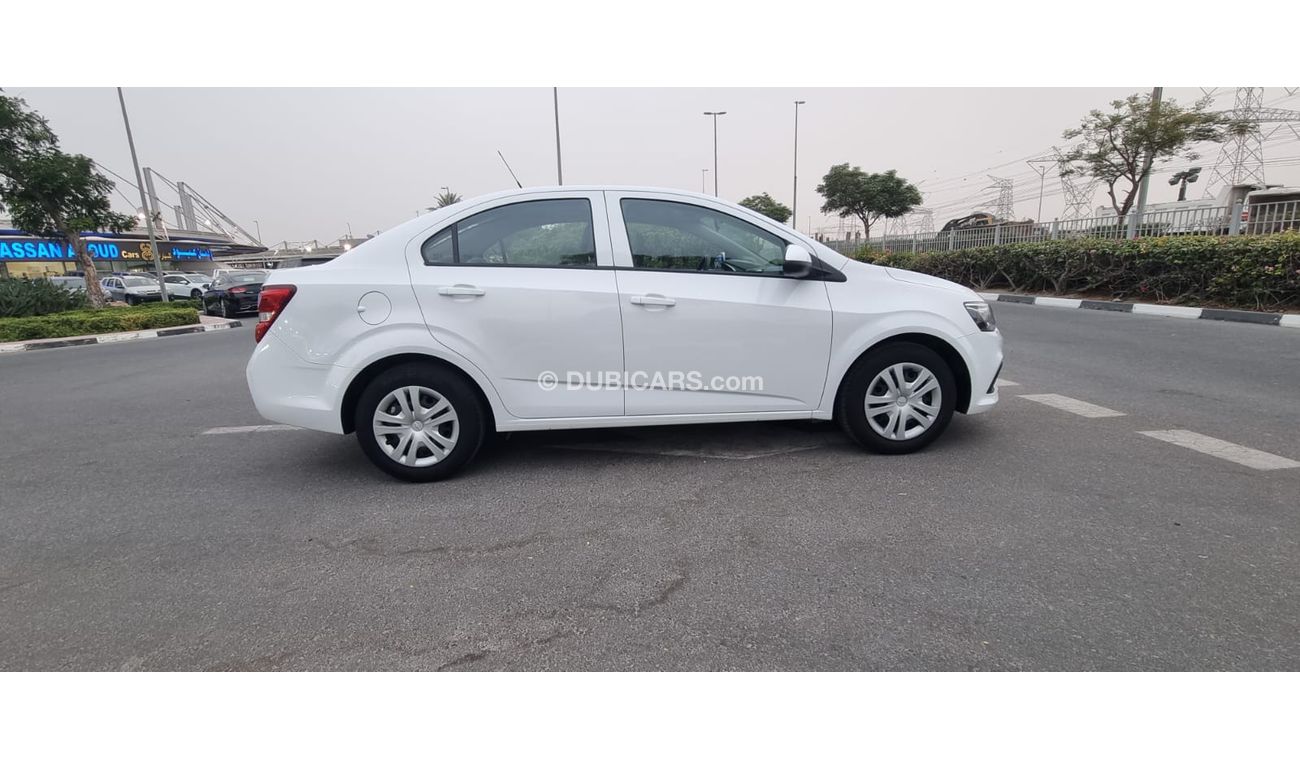 Chevrolet Aveo LS - WHT_GRY - 2019