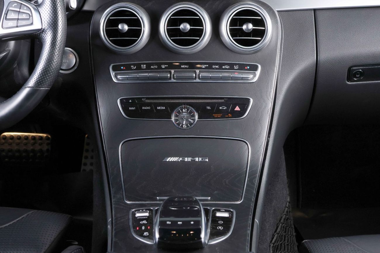 Mercedes-Benz C 63 AMG Std 4.0L Sedan 2017-MERCEDES BENZ C63 AMG-FULL SERVICE HISTORY-IMMACULATE CAR