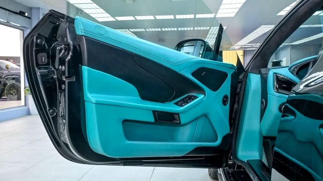 Aston Martin Vanquish STANDARD Aston Martin Vanquish 2014 GCC specs