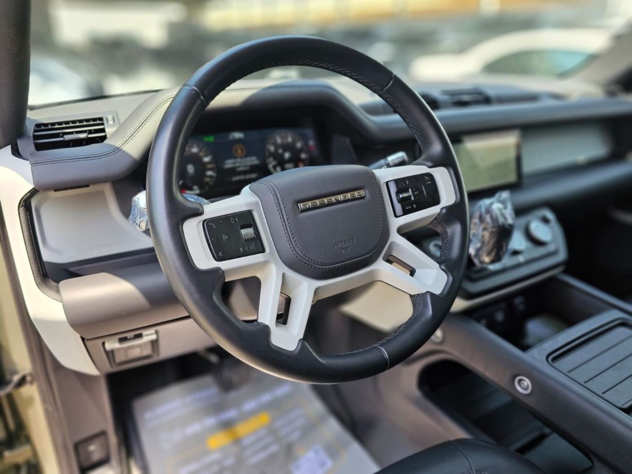 لاند روفر ديفندر P300 110 2.0L (5 Seater)