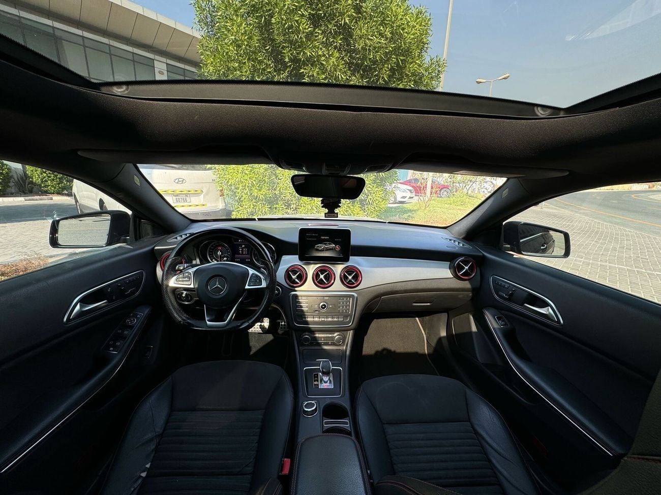 مرسيدس بنز CLA 45 AMG Std 2.0L