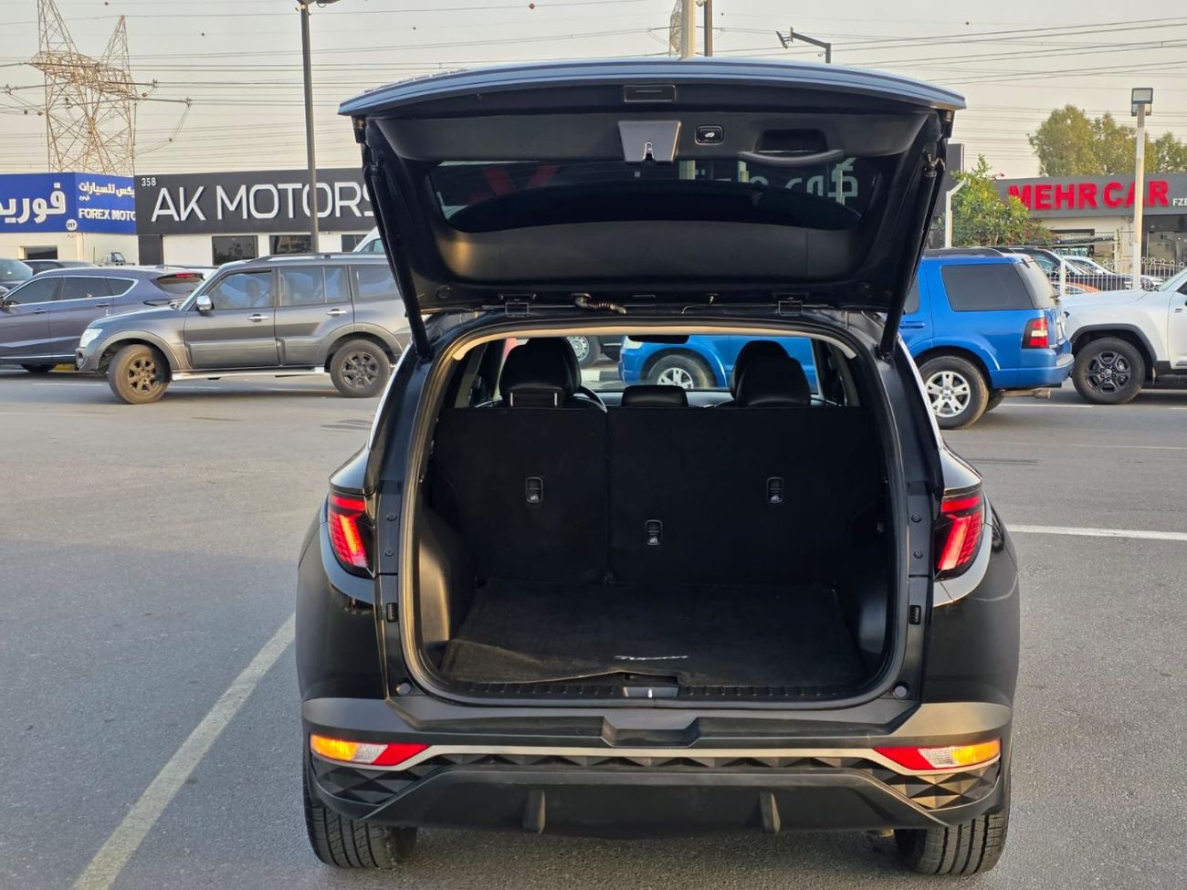 Hyundai Tucson Premium+ 2.5L Sunroof, Push button and trunk automatic