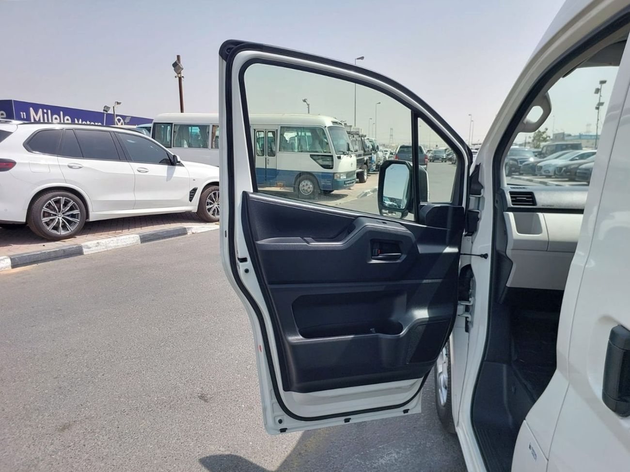 تويوتا هاياس (RAMADAN OFFER) TOYOTA HIACE COMMUTER VAN RHD 2019 MODEL 2.8 L DIESEL AUTOMATIC(PM10875)