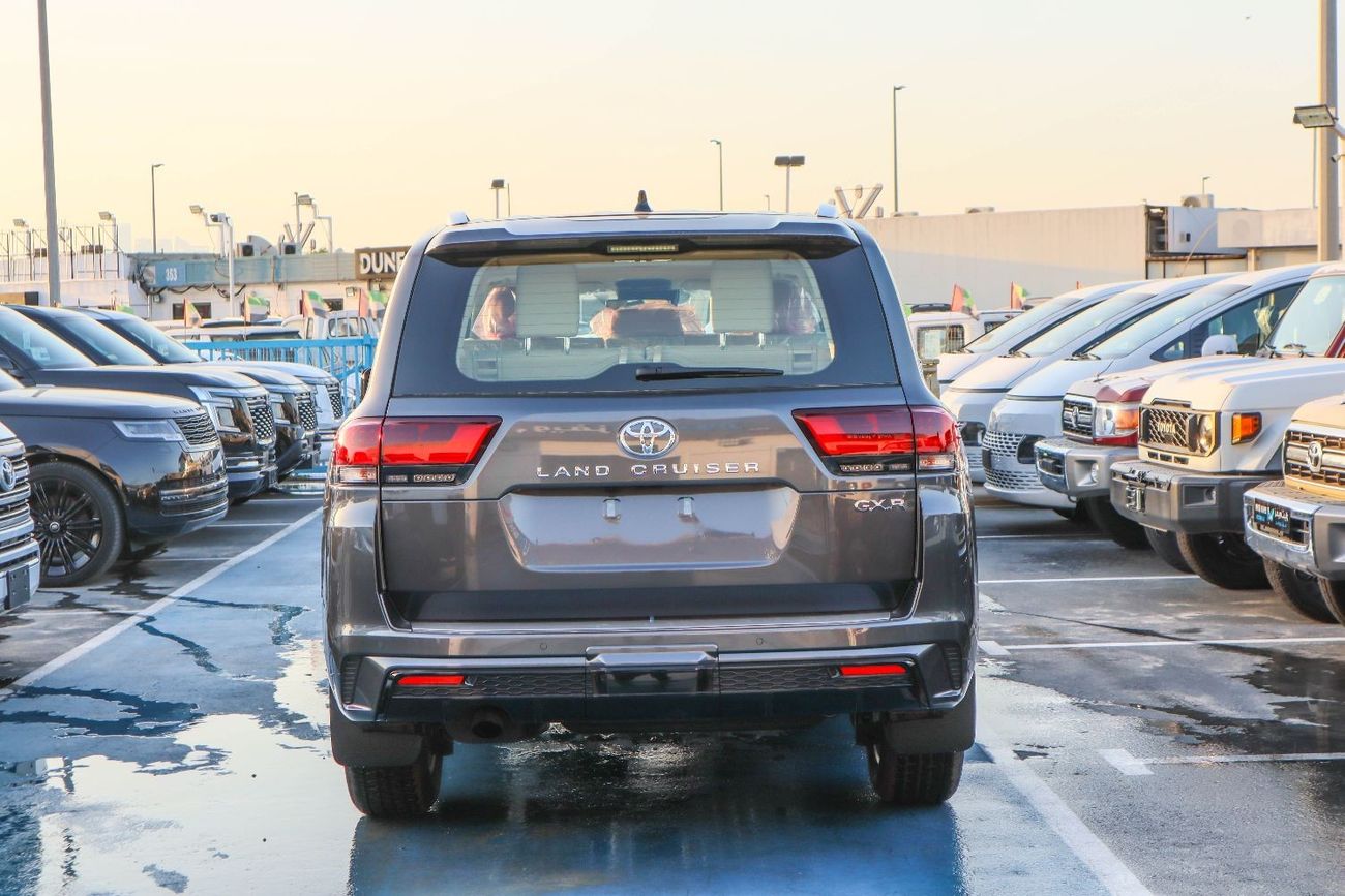 تويوتا لاند كروزر 2025 Toyota Land Cruiser GXR 3.5L (Full Option, Gray Color)