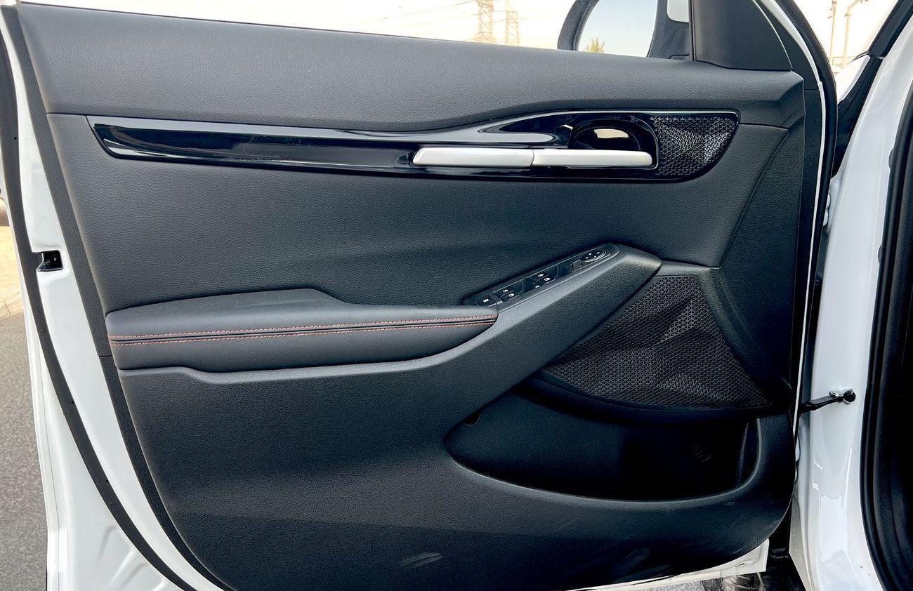 كيا سيلتوس 2025 stylish and versatile compact SUV (Export only)