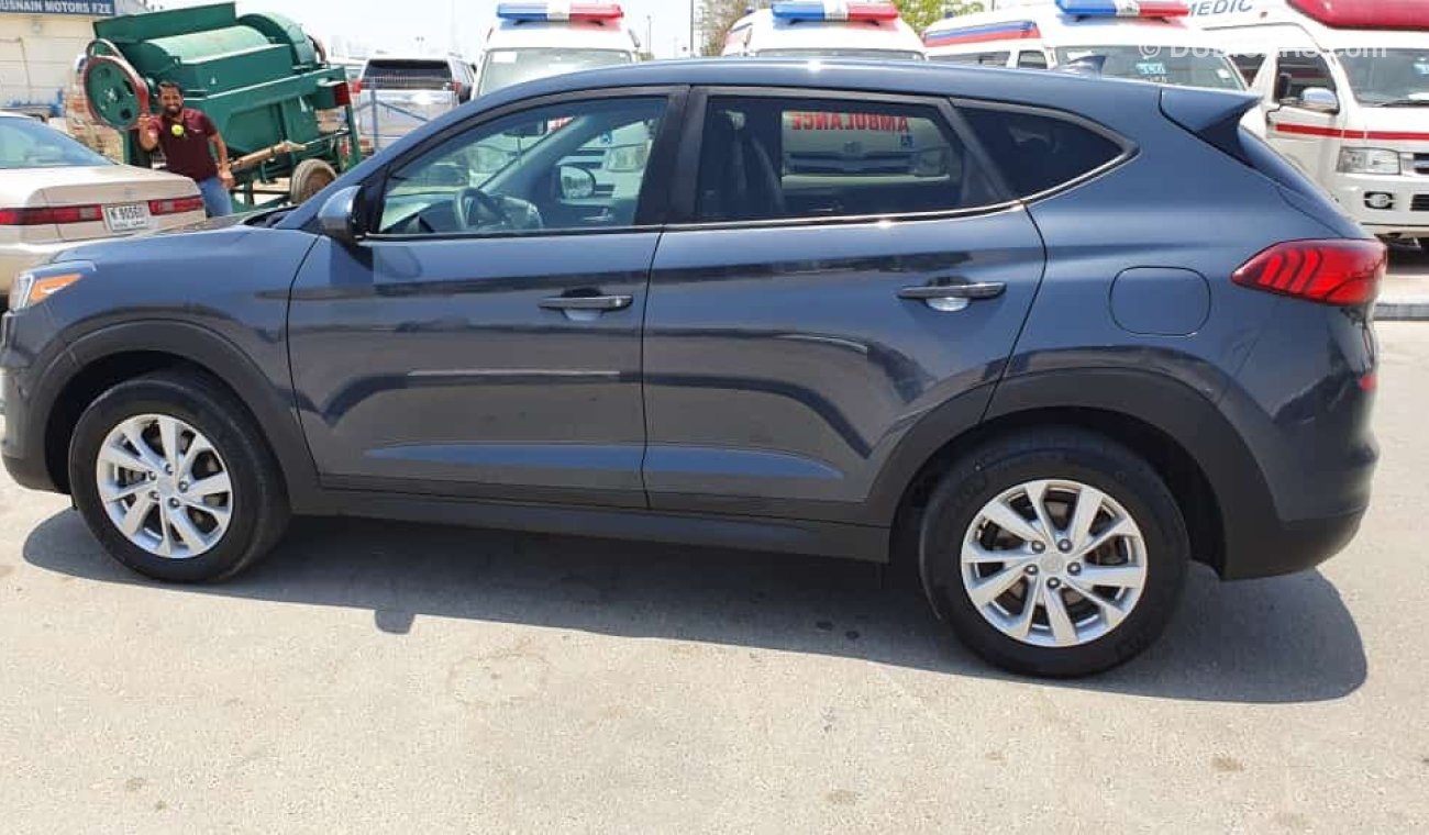 Hyundai Tucson SE