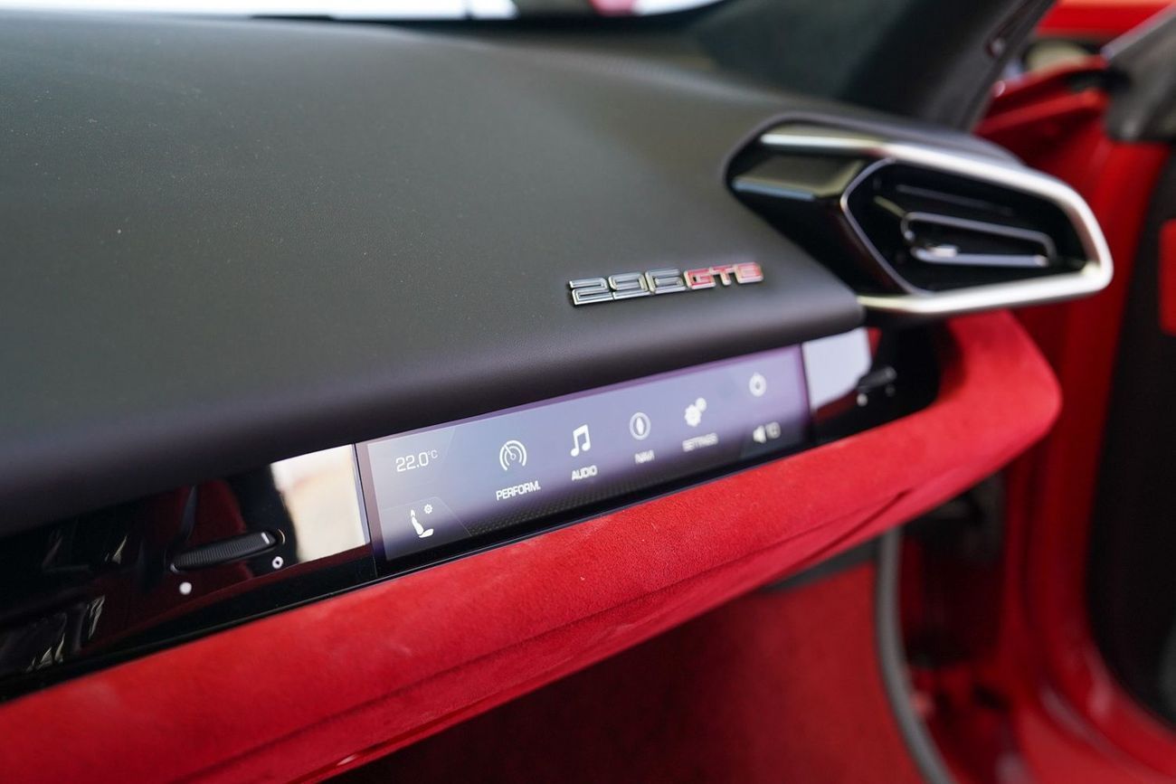 فيراري 296 GTB 3.0T V6 PHEV