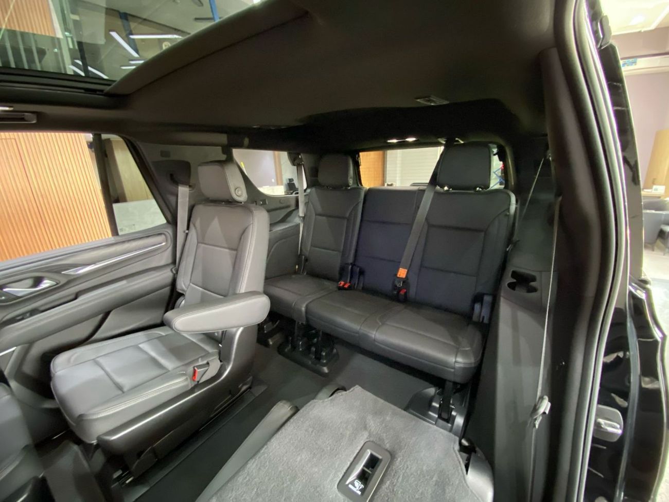 GMC Yukon Denali 6.2L (8 Seater) - 2021