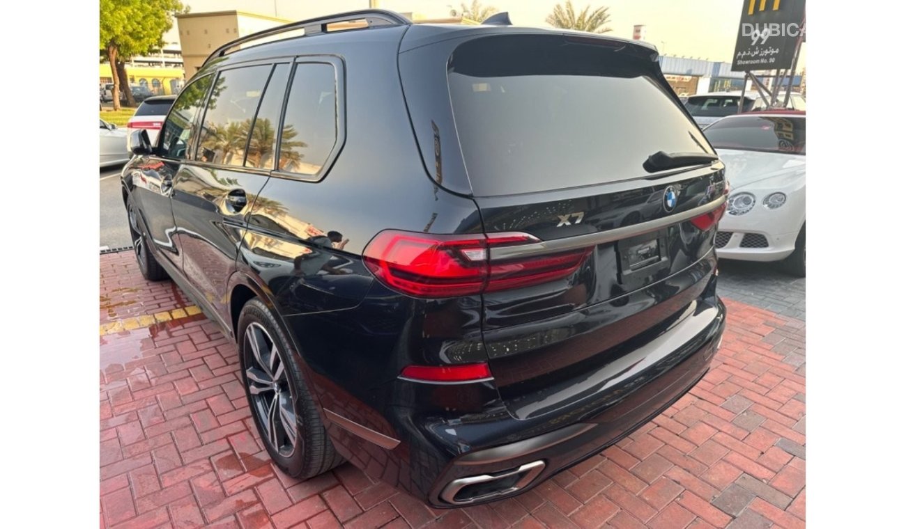 بي أم دبليو X7 M50i