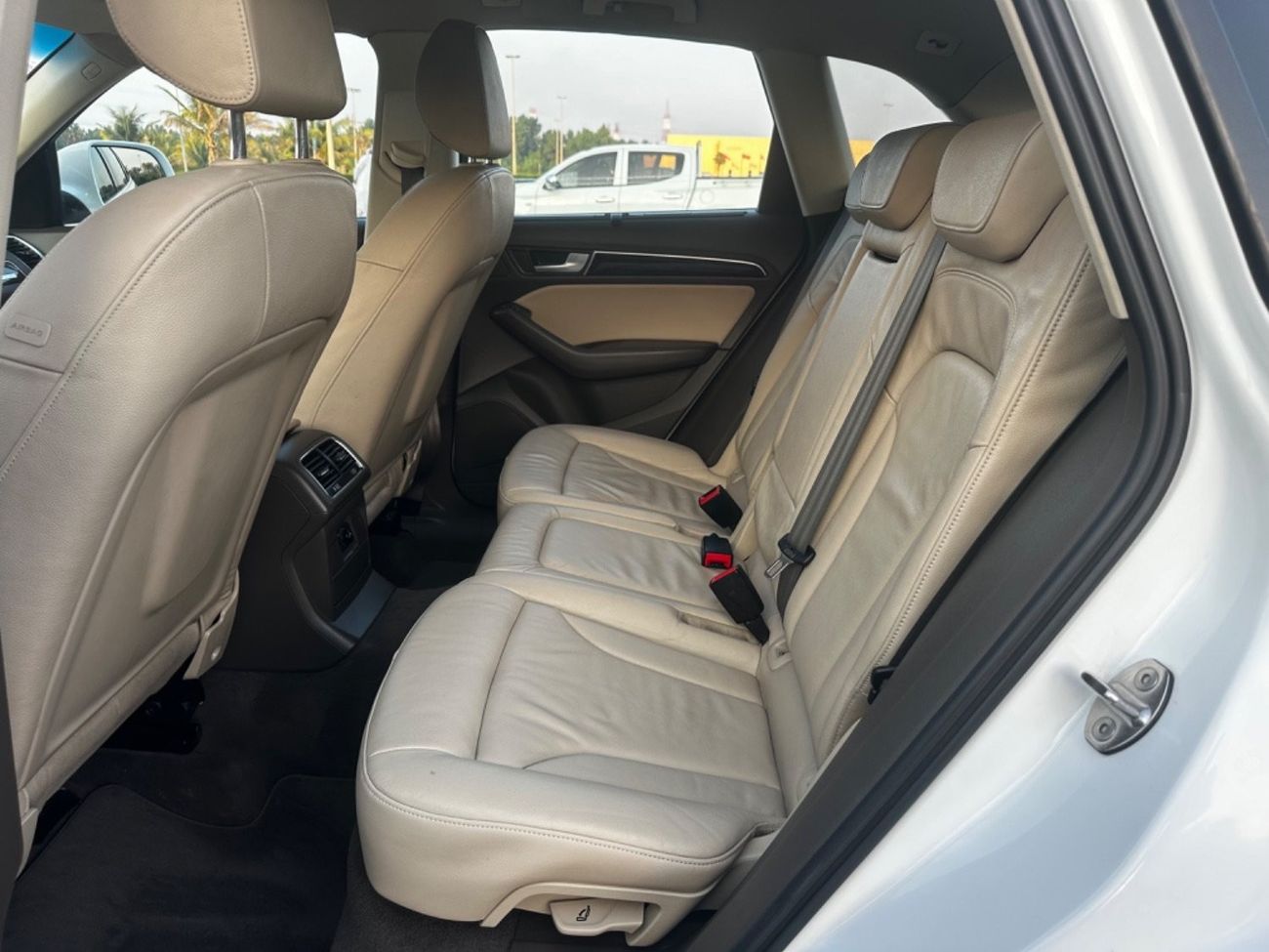 أودي Q5 S-لاين موديل 2014  خليجي حاله ممتازه جدااا من الداخل والخارج