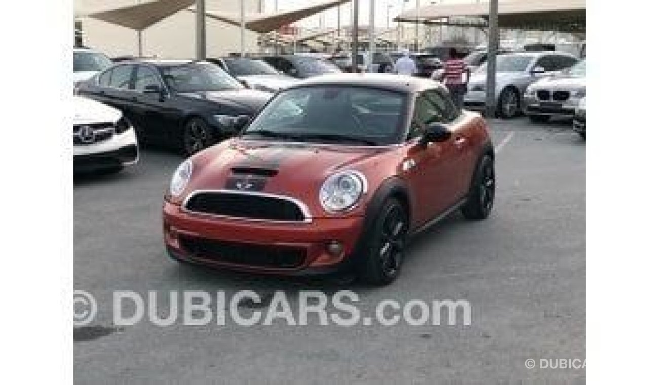 Mini Cooper Coupé 2014 model, excellent condition inside and out, full specifications, leather sea