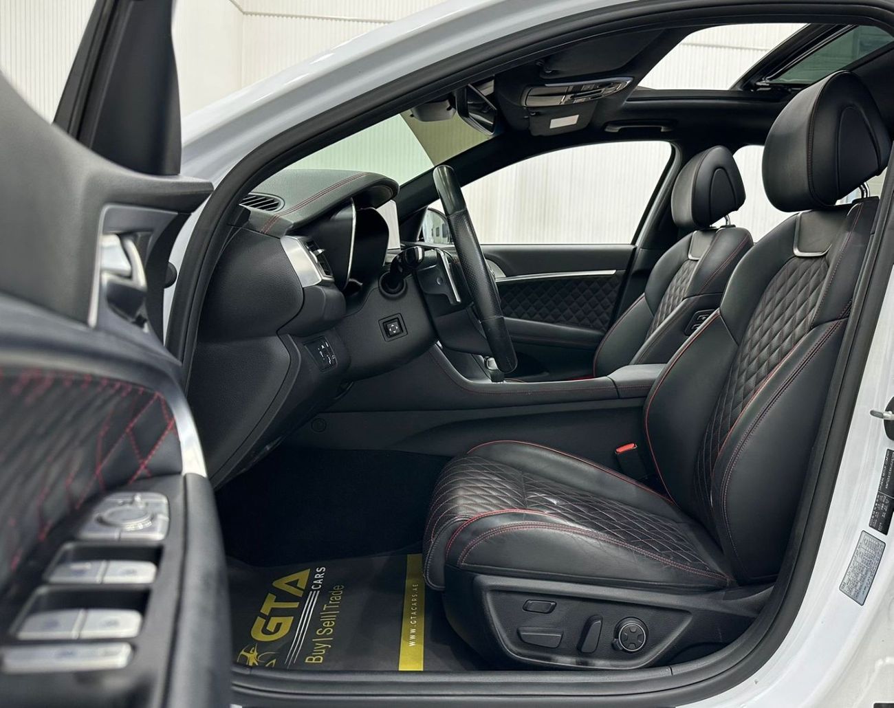 Genesis G70 Royal Sport 2019 Genesis G70, 1 Year Warranty, Full Agency Service History, GCC