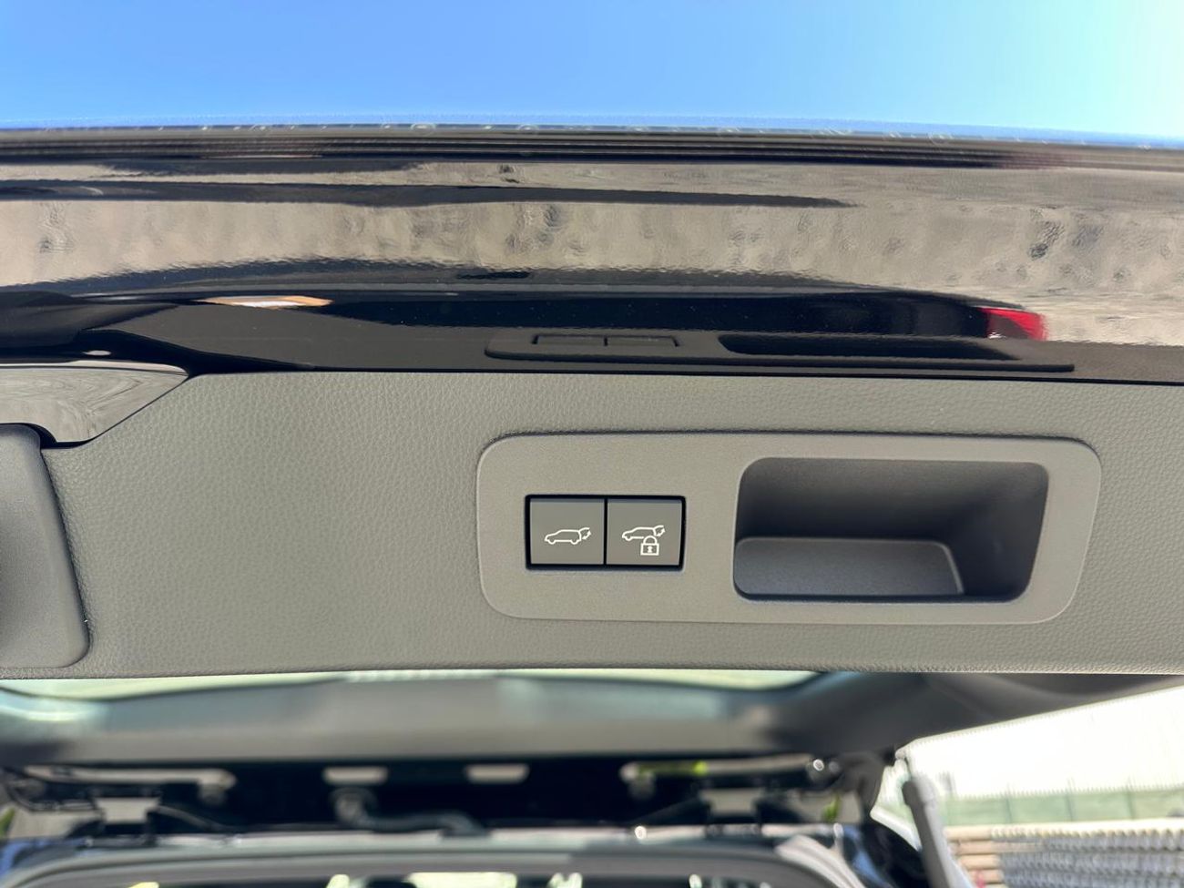 Toyota Land Cruiser GXR4 3.5L FULL OPTION