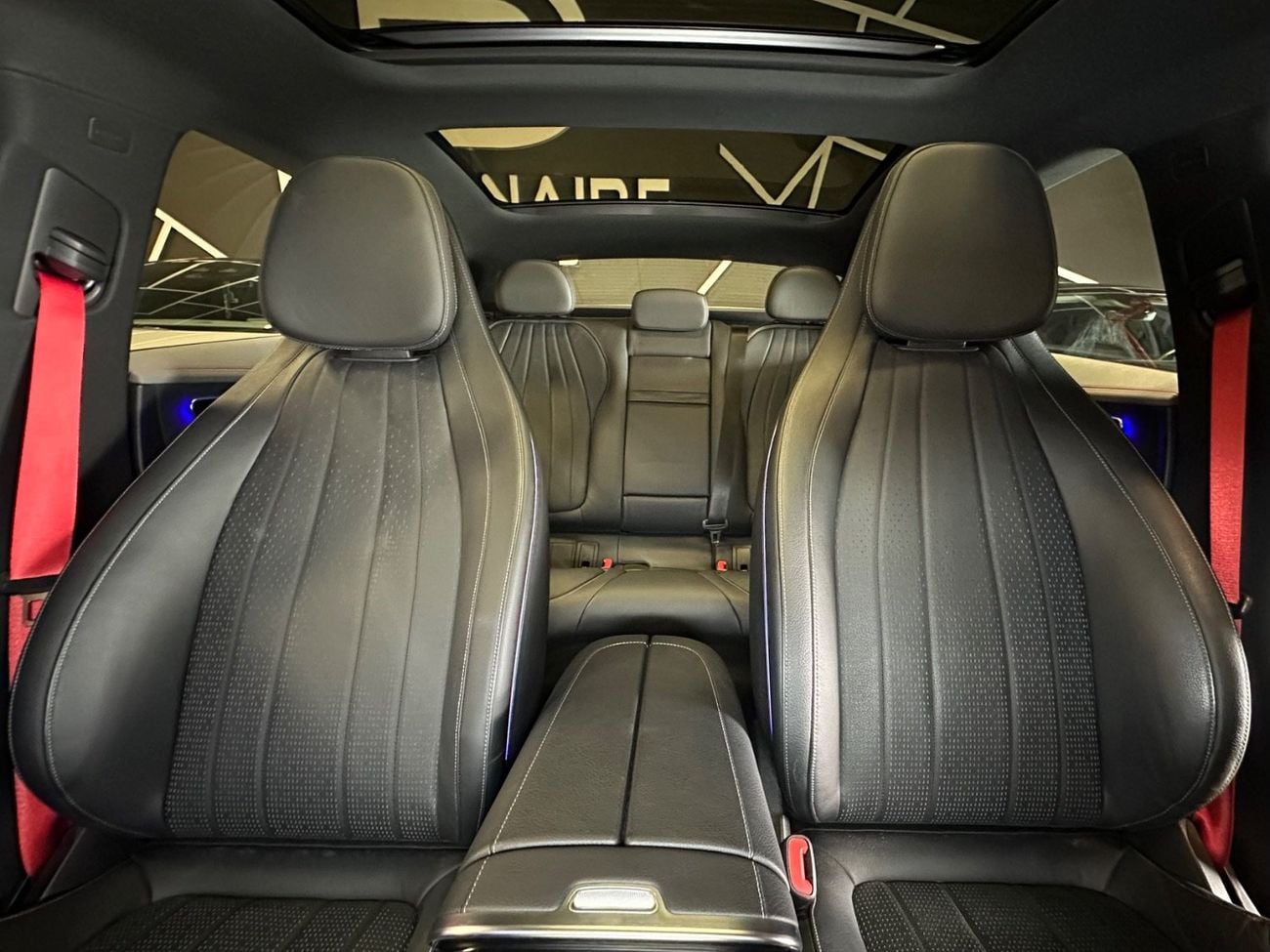 مرسيدس بنز EQE 350+ Premium +