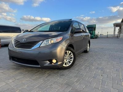 تويوتا سيينا Toyota Sienna 2017 XLE
