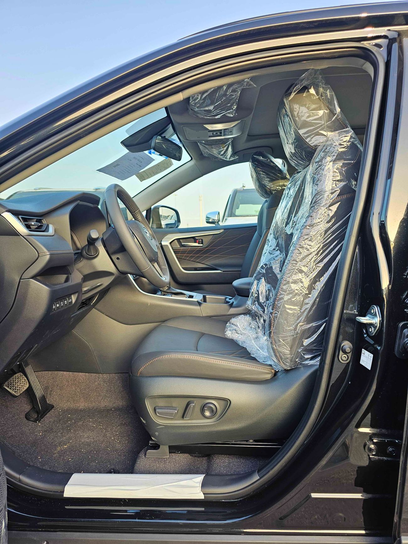 Toyota RAV4 STYLE PLUS /  2.0L Petrol / 360* Cameras With Panoramic Roof / FULL OPTION (CODE # STYLE PLUS)