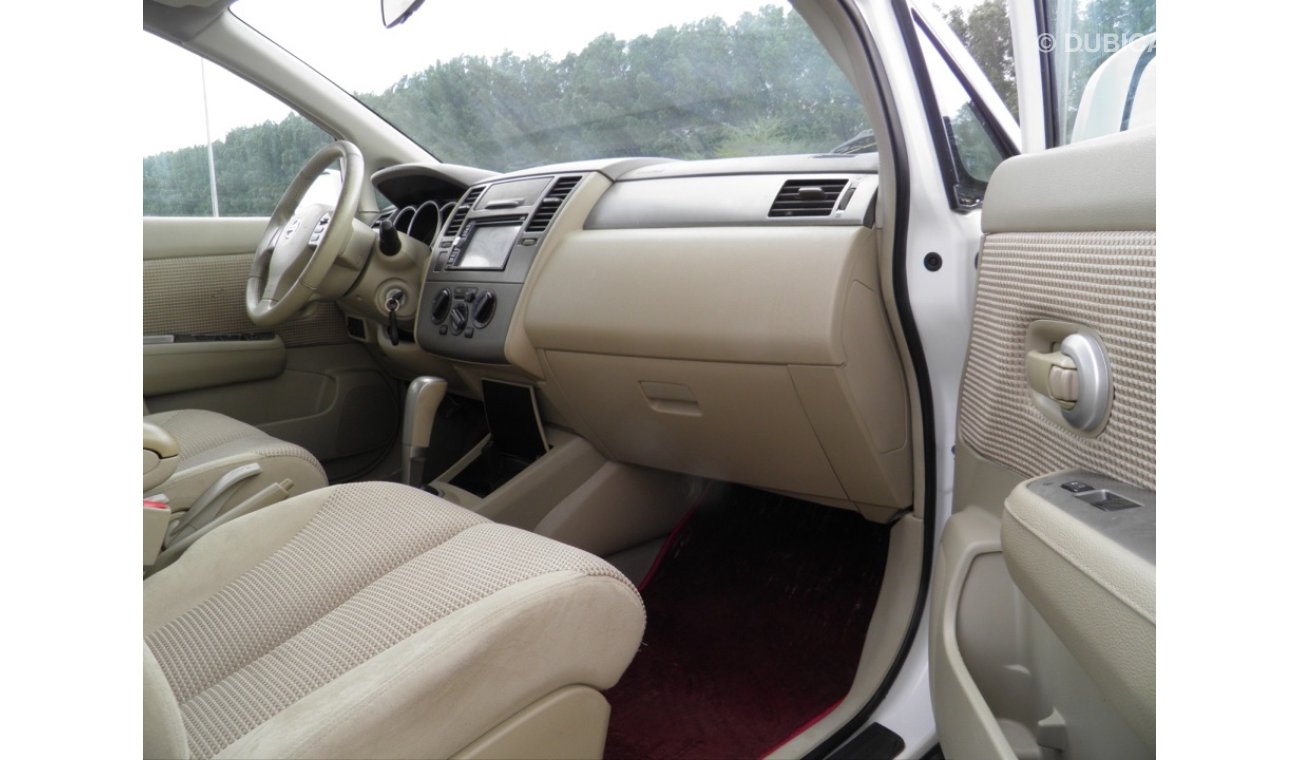 Nissan Tiida 2012 sunroof ref#543